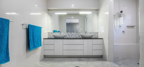 apartment-bathroom-cabinet-2775319